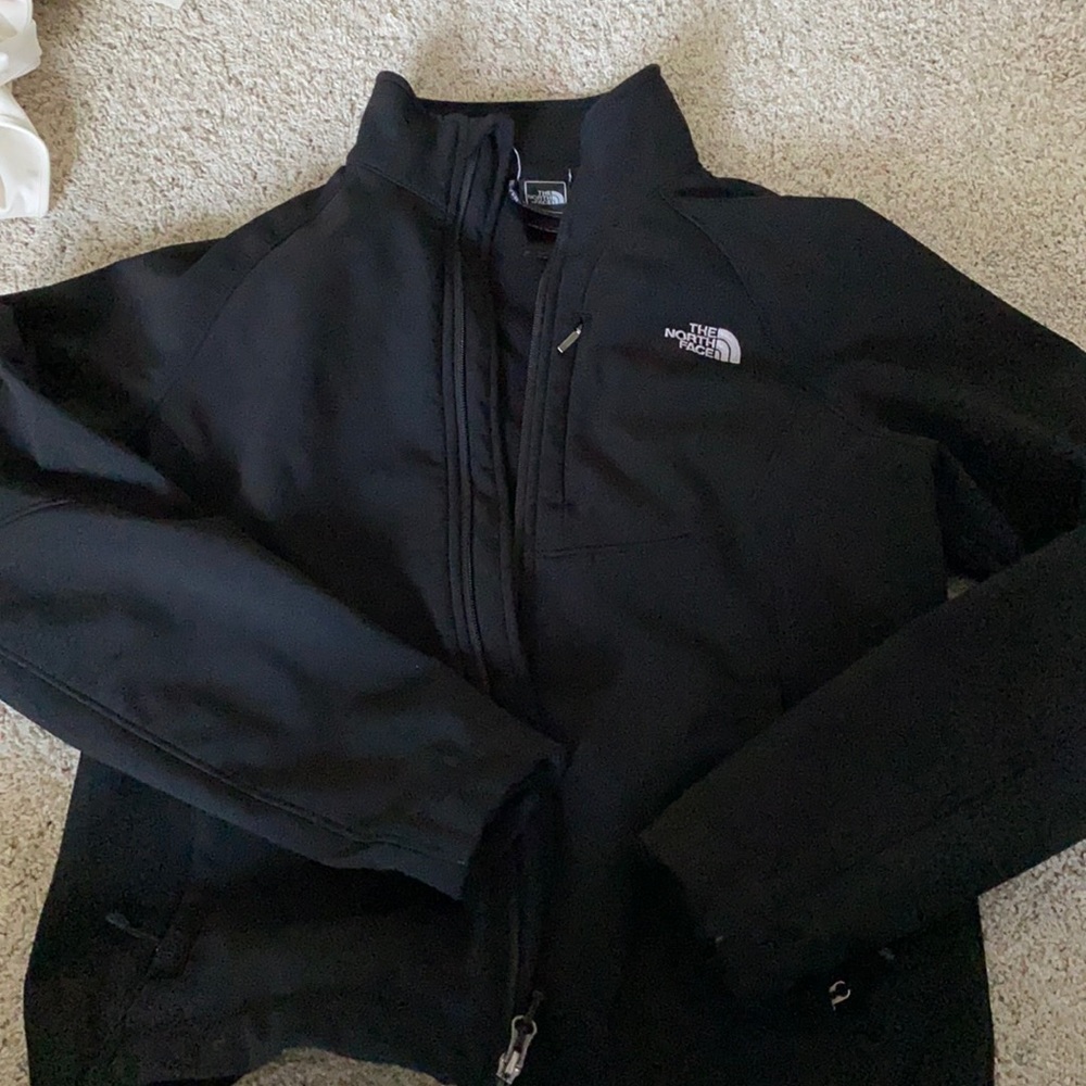 The North Face Apex Softshell Jacket – Black – Size M (Like New)